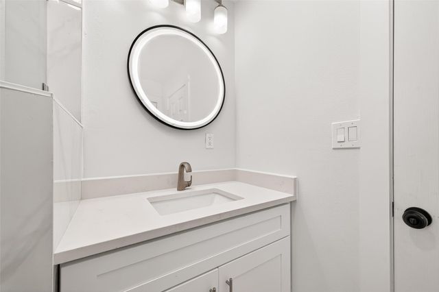 6615 W Montgomery Road, Houston, TX 77091