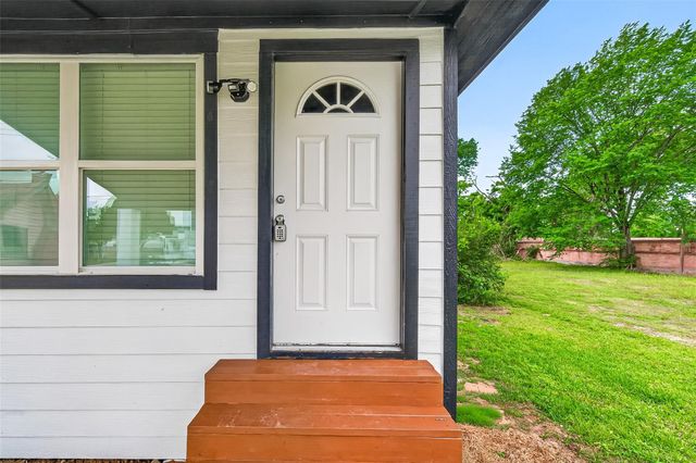 6615 W Montgomery Road, Houston, TX 77091