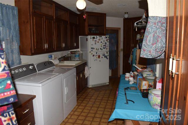 228 Wildwood Lane, Columbus, NC 28722