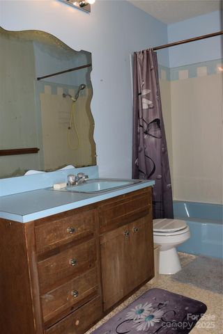 228 Wildwood Lane, Columbus, NC 28722