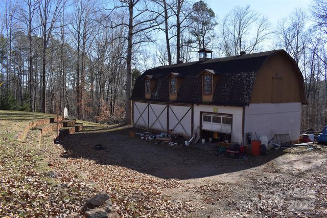 228 Wildwood Lane, Columbus, NC 28722