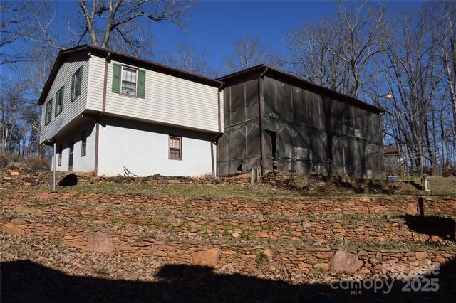 228 Wildwood Lane, Columbus, NC 28722