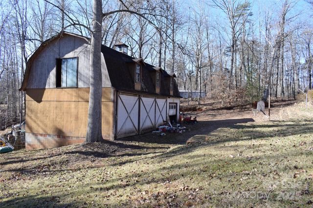 228 Wildwood Lane, Columbus, NC 28722