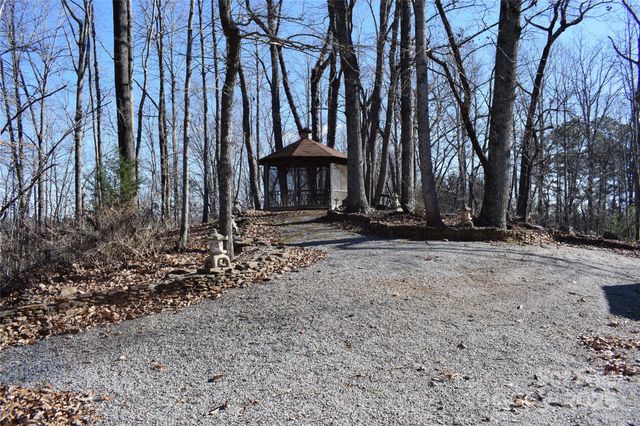 228 Wildwood Lane, Columbus, NC 28722