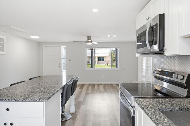 4810 GUARDIAN AVENUE, Holiday, FL 34690