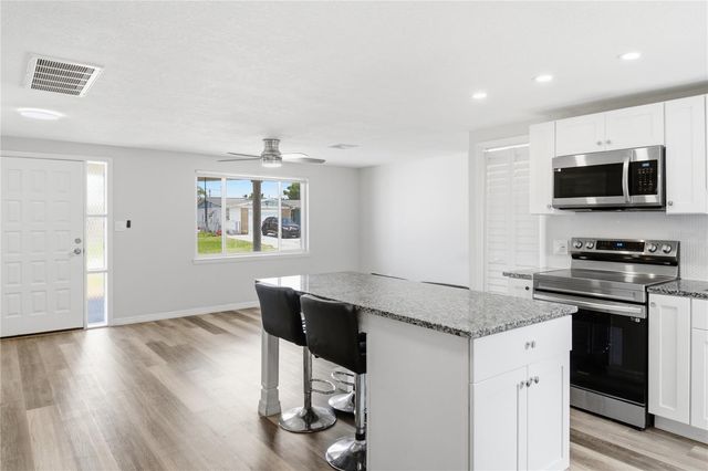 4810 GUARDIAN AVENUE, Holiday, FL 34690