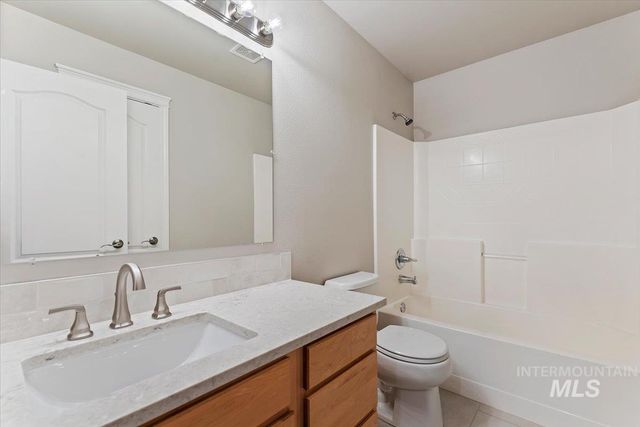 3077 S Grimes Creek Ave, Meridian, ID 83642