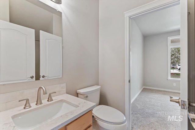 3077 S Grimes Creek Ave, Meridian, ID 83642