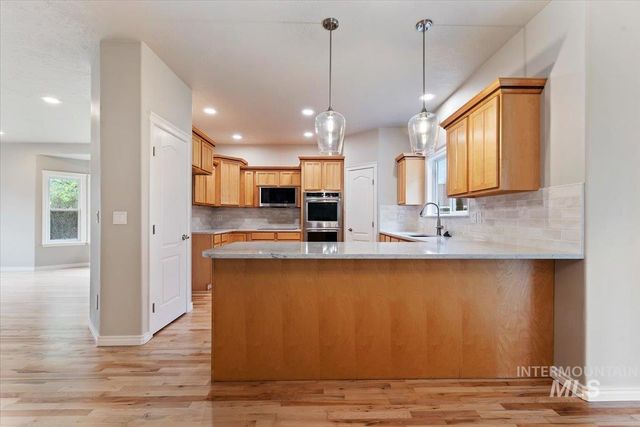 3077 S Grimes Creek Ave, Meridian, ID 83642