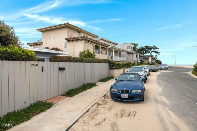 1260 Marthas Vineyard Court, Ventura, CA 93001