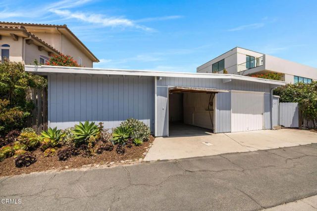 1260 Marthas Vineyard Court, Ventura, CA 93001