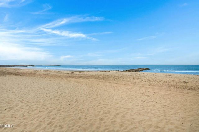 1260 Marthas Vineyard Court, Ventura, CA 93001
