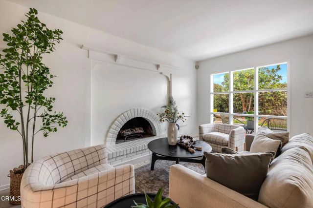 1260 Marthas Vineyard Court, Ventura, CA 93001