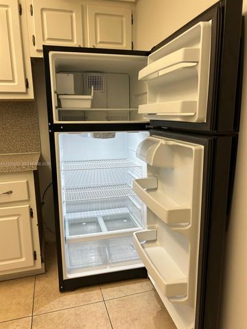 1805 Sans Souci Blvd 528, North Miami, FL 33181