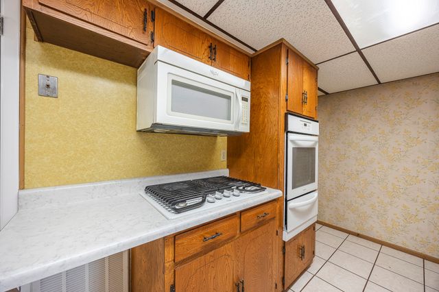 928 Dee Lane, Bedford, TX 76022