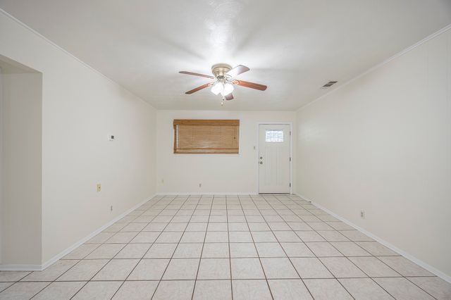 928 Dee Lane, Bedford, TX 76022
