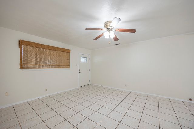 928 Dee Lane, Bedford, TX 76022