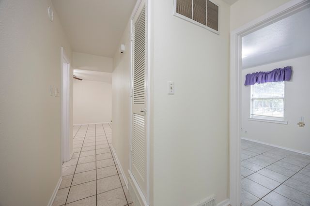 928 Dee Lane, Bedford, TX 76022