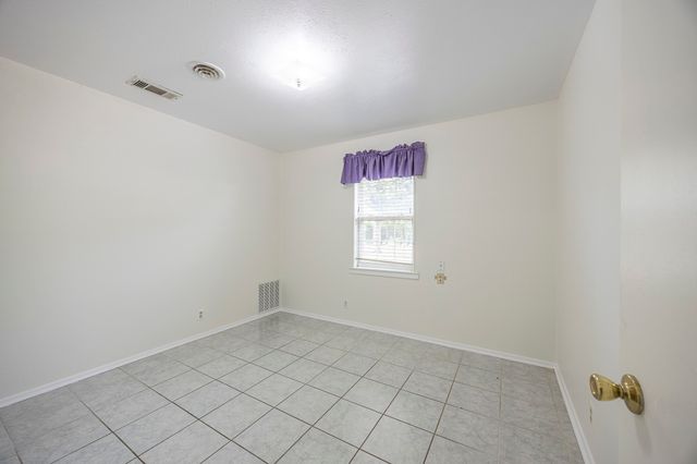 928 Dee Lane, Bedford, TX 76022