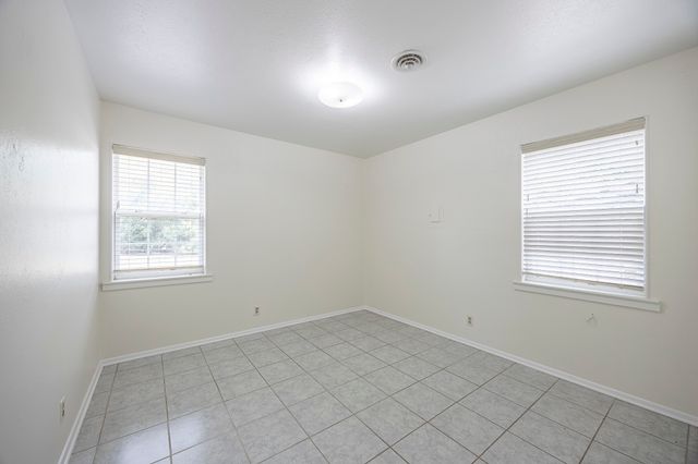 928 Dee Lane, Bedford, TX 76022