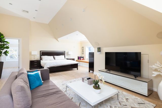 123 Centre Street, Brookline, MA 02446