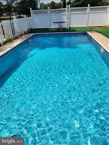513 EGGERTS CROSSING RD, Trenton, NJ 08638