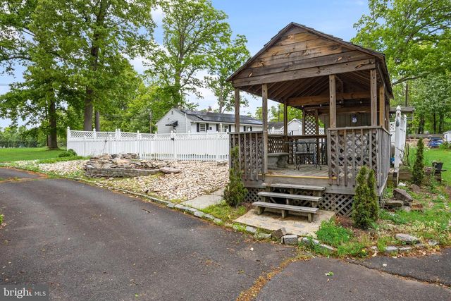 513 EGGERTS CROSSING RD, Trenton, NJ 08638