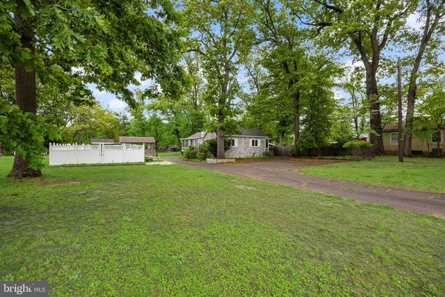 513 EGGERTS CROSSING RD, Trenton, NJ 08638