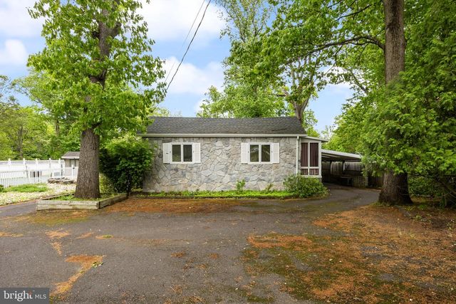513 EGGERTS CROSSING RD, Trenton, NJ 08638