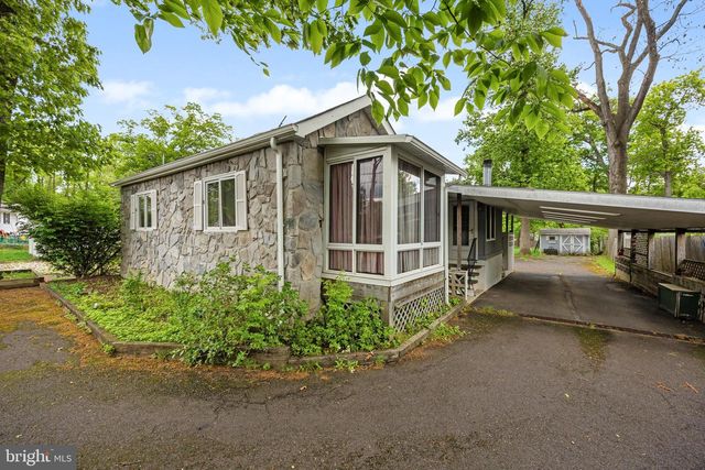 513 EGGERTS CROSSING RD, Trenton, NJ 08638