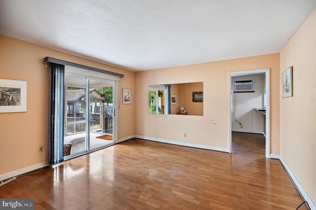 513 EGGERTS CROSSING RD, Trenton, NJ 08638