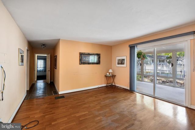 513 EGGERTS CROSSING RD, Trenton, NJ 08638