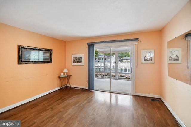 513 EGGERTS CROSSING RD, Trenton, NJ 08638