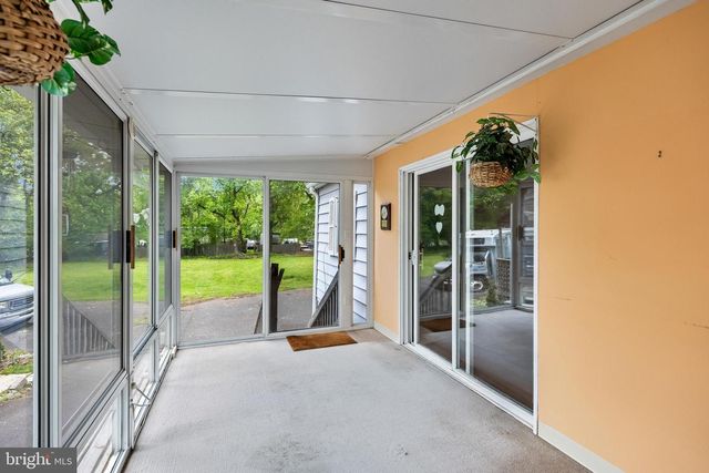 513 EGGERTS CROSSING RD, Trenton, NJ 08638