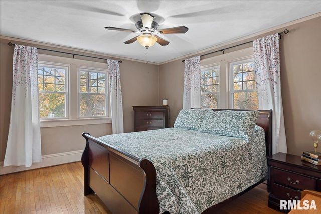 909 S WALNUT Street, Springfield, IL 62704