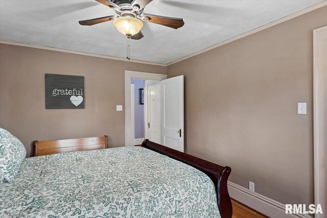 909 S WALNUT Street, Springfield, IL 62704