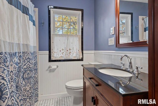 909 S WALNUT Street, Springfield, IL 62704