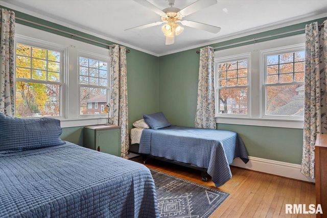 909 S WALNUT Street, Springfield, IL 62704