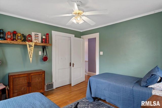 909 S WALNUT Street, Springfield, IL 62704