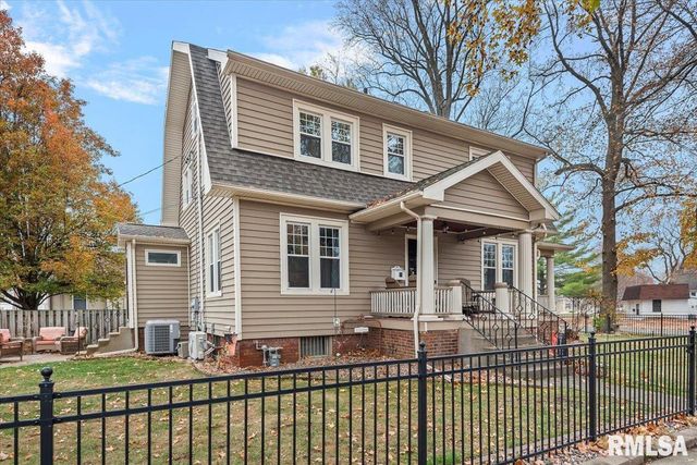 909 S WALNUT Street, Springfield, IL 62704