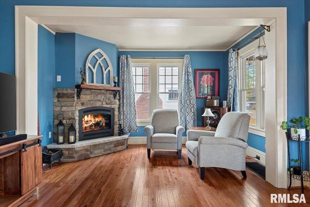 909 S WALNUT Street, Springfield, IL 62704