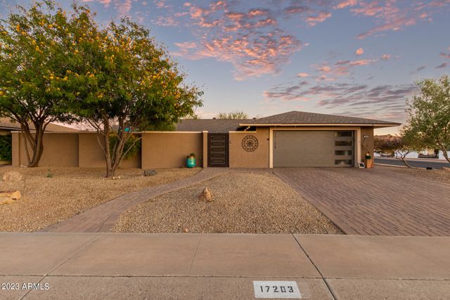 17203 N LIME ROCK Drive, Sun City, AZ 85373