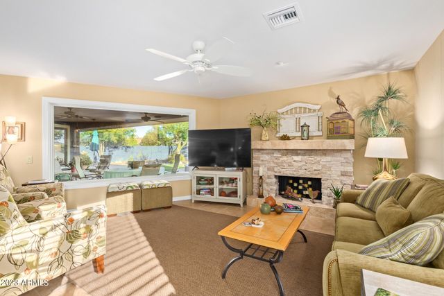 17203 N LIME ROCK Drive, Sun City, AZ 85373