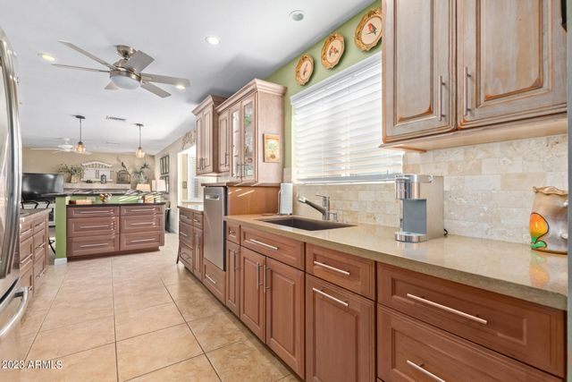 17203 N LIME ROCK Drive, Sun City, AZ 85373