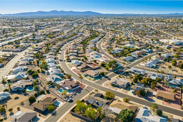 17203 N LIME ROCK Drive, Sun City, AZ 85373