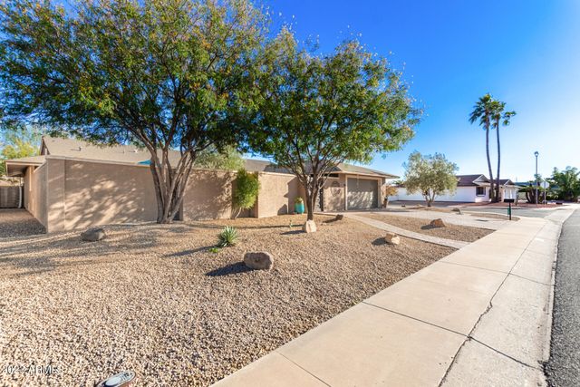 17203 N LIME ROCK Drive, Sun City, AZ 85373