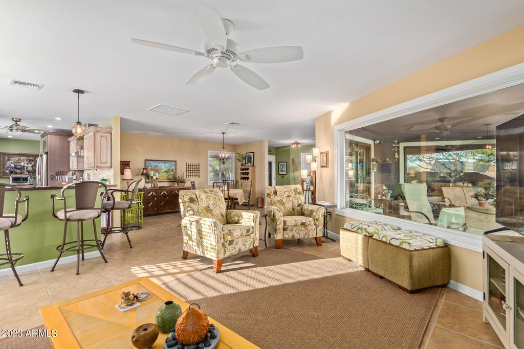 Image 12 of property listing at 17203 N LIME ROCK Drive, Sun City, AZ 85373