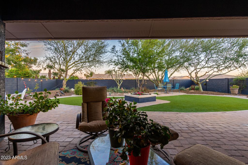 Image 39 of property listing at 17203 N LIME ROCK Drive, Sun City, AZ 85373