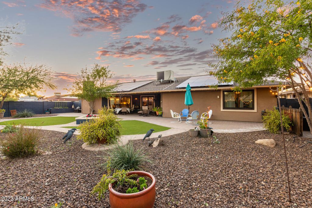 Image 42 of property listing at 17203 N LIME ROCK Drive, Sun City, AZ 85373