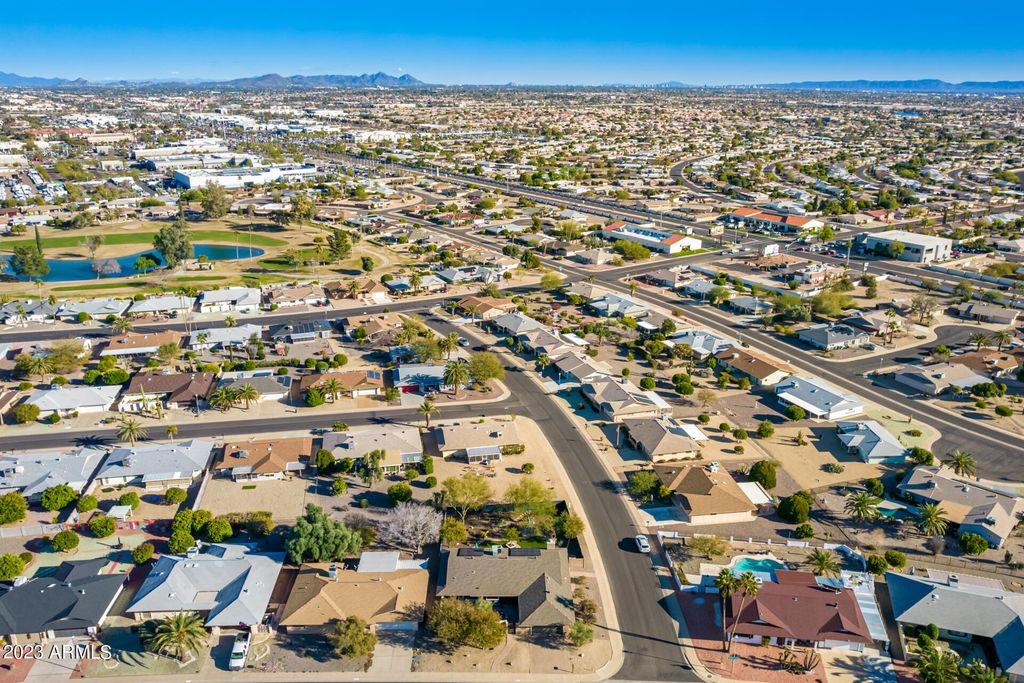 Image 66 of property listing at 17203 N LIME ROCK Drive, Sun City, AZ 85373